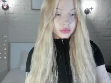 Nicole_Yo Chaturbate stream image from March 17, 2025