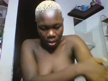 Sexqueen02 Chaturbate stream image from March 17, 2025