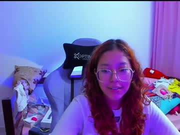 Gigimooon Chaturbate stream image from March 18, 2025