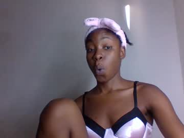 Puffnyshanti Chaturbate stream image from March 18, 2025