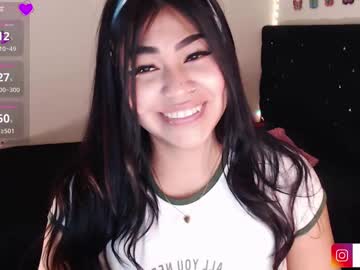 Issa_05 Chaturbate stream image from March 18, 2025