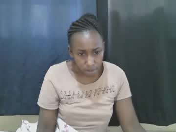 Leilah254 Chaturbate stream image from March 18, 2025