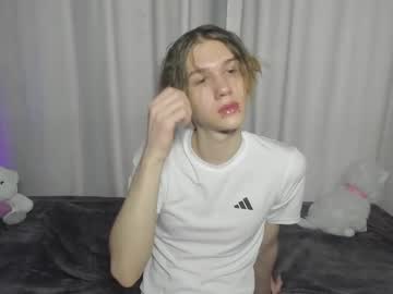 0verlandd Chaturbate stream image from March 18, 2025