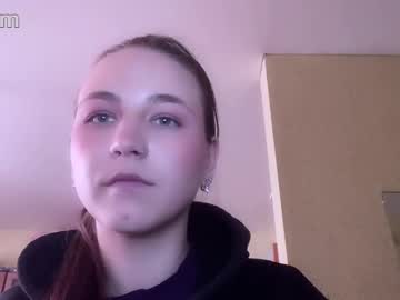 Dreamyydoll Chaturbate stream image from March 18, 2025