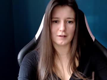 Carmenfunny Chaturbate stream image from March 18, 2025