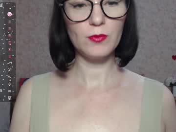 Irenlarasani Chaturbate stream image from March 18, 2025