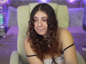 Julietdream Chaturbate stream image from March 18, 2025