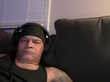 Loved19 Chaturbate stream image from March 18, 2025
