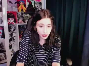 Bluberry_Bri Chaturbate stream image from March 18, 2025