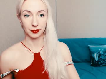 Cute_Smile_Shy stream image from March 18, 2025