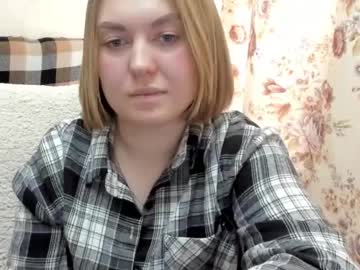 Emilywooow Chaturbate stream image from March 18, 2025
