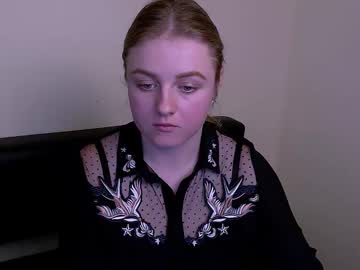 _Rosatell_ Chaturbate stream image from March 18, 2025