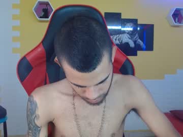 Adri_Sexboy Chaturbate stream image from March 18, 2025
