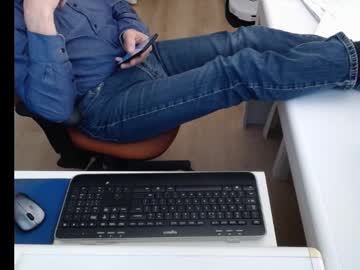 Dutchpornking2 Chaturbate stream image from March 18, 2025