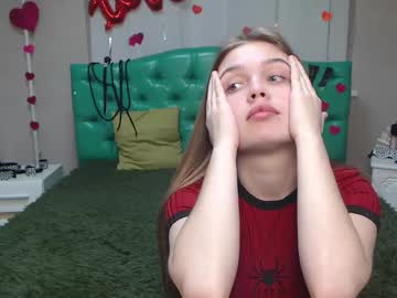 Larapika Chaturbate stream image from March 18, 2025