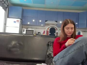 Lizzi_Muur Chaturbate stream image from March 18, 2025