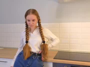 Edytcompton Chaturbate stream image from March 18, 2025