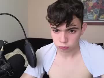 Lukeboyce Chaturbate stream image from March 18, 2025