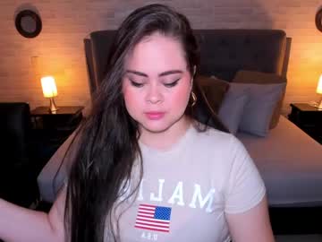 Oliva_Jones Chaturbate stream image from March 18, 2025