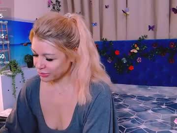 Louisegee Chaturbate stream image from March 18, 2025
