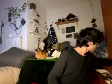 Itsirisbabe Chaturbate stream image from March 18, 2025