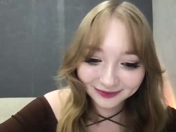 Moonlit_Miragee Chaturbate stream image from March 18, 2025