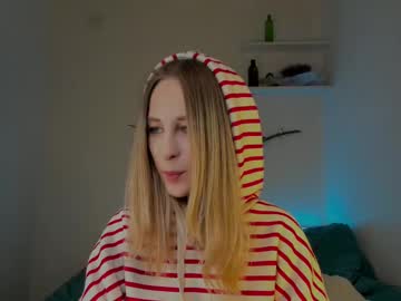 Brooxa Chaturbate stream image from March 18, 2025