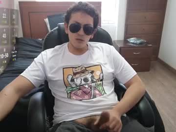 Danruiz33 Chaturbate stream image from March 18, 2025