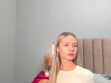 Joanhankin Chaturbate stream image from March 18, 2025
