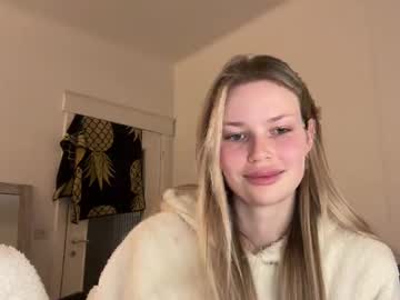Glow_Angel Chaturbate stream image from March 18, 2025