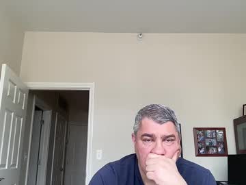 Showmet Chaturbate stream image from March 18, 2025