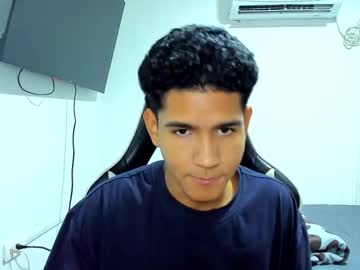 Juanacock Chaturbate stream image from March 18, 2025