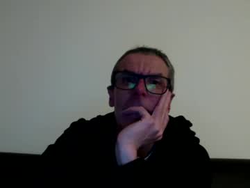 Lovepvclate40s Chaturbate stream image from March 18, 2025