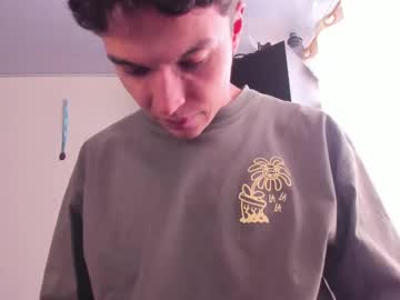 Mastrangelo_X Chaturbate stream image from March 18, 2025