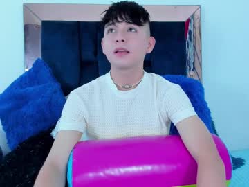 Stivenbragam Chaturbate stream image from March 18, 2025