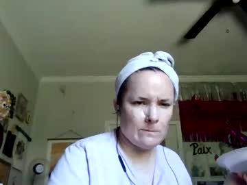 Xocallalily Chaturbate stream image from March 18, 2025