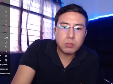Andrewmhilton_ Chaturbate stream image from March 18, 2025