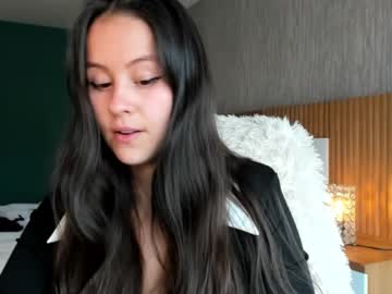 Mia_Greyy Chaturbate stream image from March 18, 2025