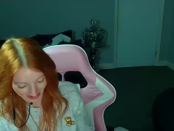 Red_Firesquirt Chaturbate stream image from March 18, 2025