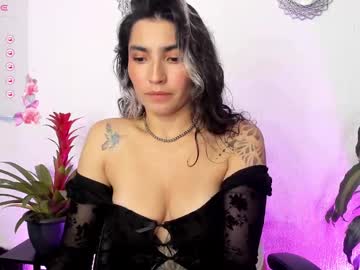 Bella_Thorne3 Chaturbate stream image from March 18, 2025