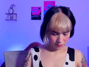 Gaiadeniskas Chaturbate stream image from March 18, 2025