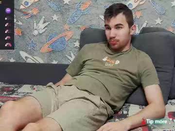 Harvey_Ren Chaturbate stream image from March 18, 2025
