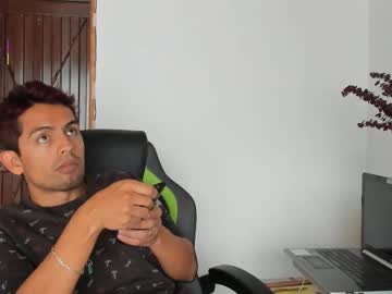 Hetero27cum Chaturbate stream image from March 18, 2025