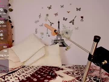 Miafoxx2002 Chaturbate stream image from March 18, 2025