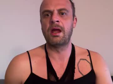 Stern223 Chaturbate stream image from March 18, 2025