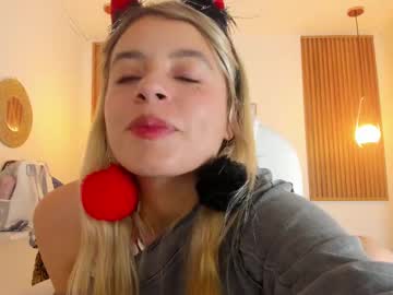 Agathasilice_ Chaturbate stream image from March 18, 2025