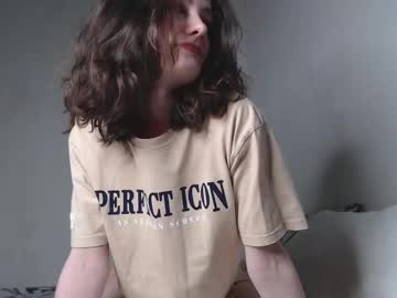 Alice_Glo Chaturbate stream image from March 18, 2025