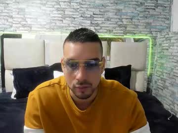 Bluntt25 Chaturbate stream image from March 18, 2025
