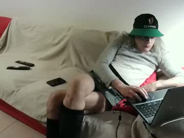 Efi_Crossou Chaturbate stream image from March 18, 2025