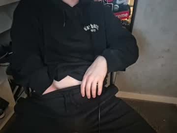 Lukiasmee Chaturbate stream image from March 18, 2025